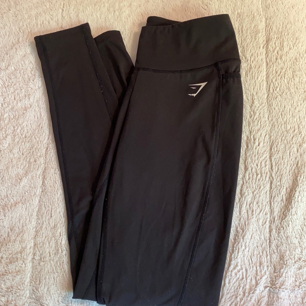 Black Gymshark leggings